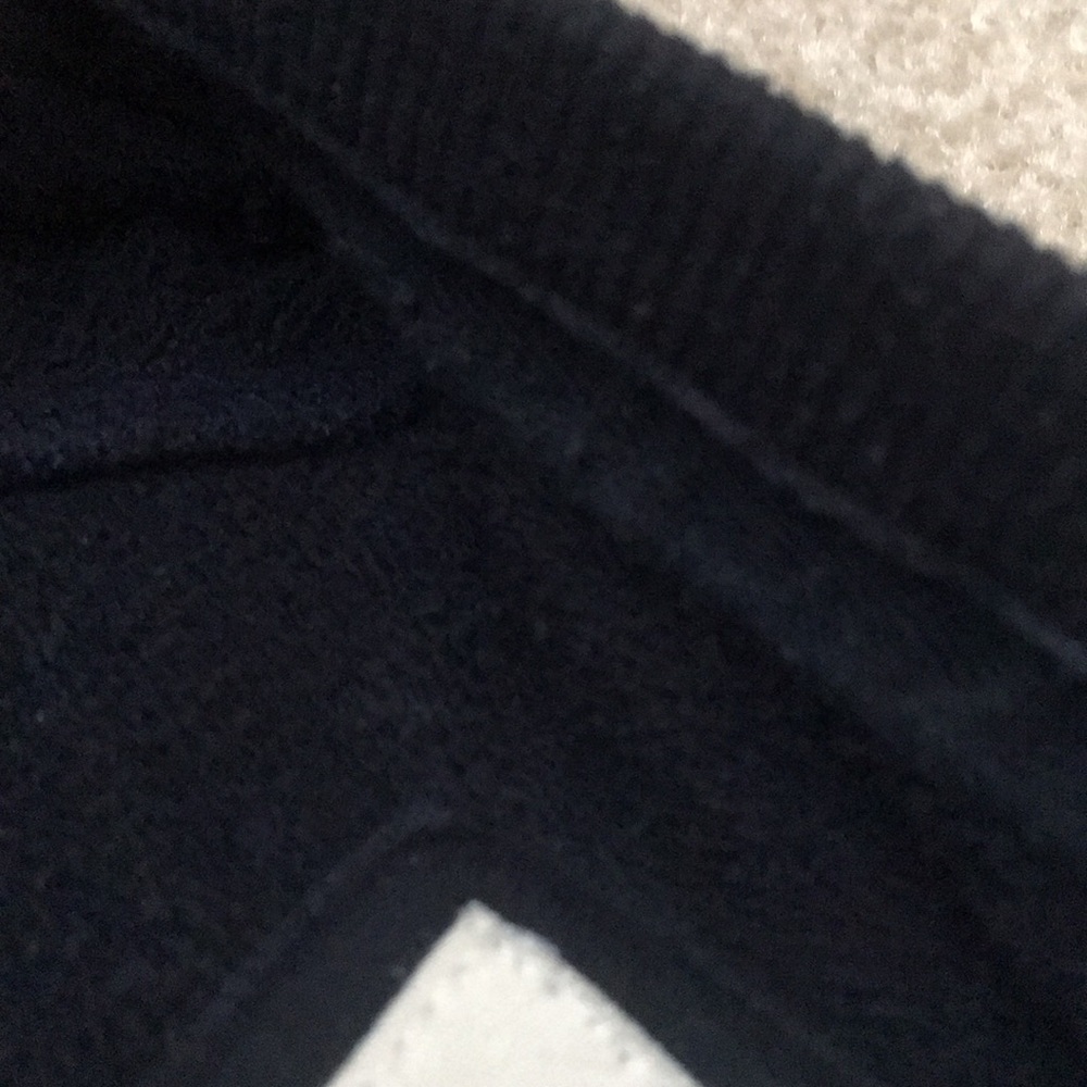Abercrombie and Fitch navy sweatshirt - Picture 4 of 6